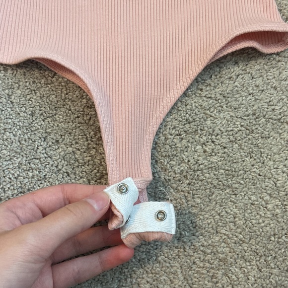 NWOT! francesca’s ruffle strap bodysuit - Picture 4 of 6